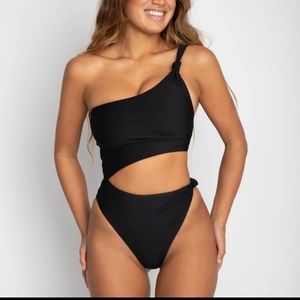 Skatie Nicole black size medium one piece blake nwt